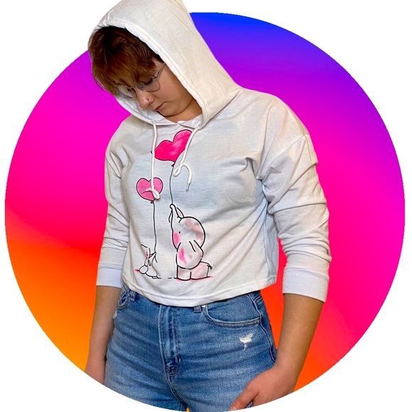 Cropped 3/4 Sleeve Hoodie with Adorable Bunny & Elephant Design - Picture 2 of 14